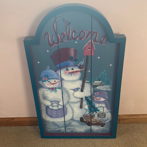 Welcome Wood Sign with Snowman Family